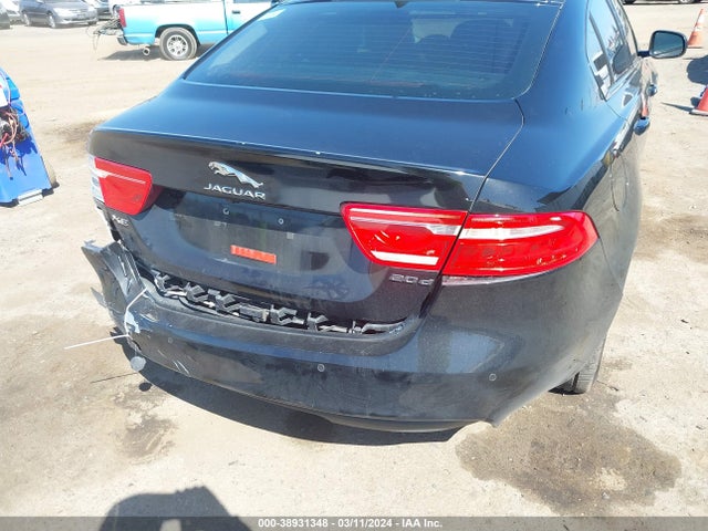 SAJAE4BN6HA952613 Jaguar Xe 20d Prestige