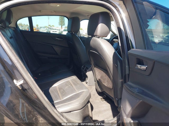 2017 JAGUAR XE SAJAE4BN6HA952613 Photo 7