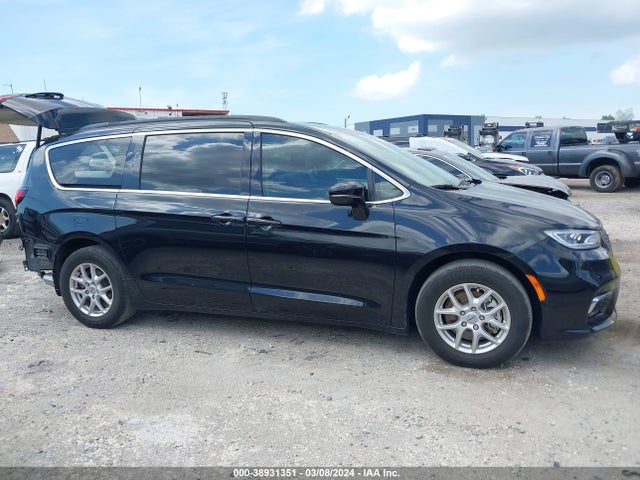 Chrysler Pacifica Touring L 2022 2C4RC1BG1NR205855 Image 13