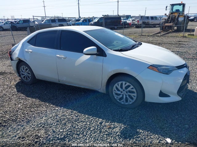 Toyota COROLLA LE 2017 5YFBURHE9HP704619 Image 1