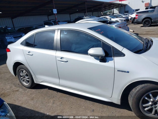 Toyota Corolla Hybrid Le 2022 JTDEAMDE8N3000687 Image 13