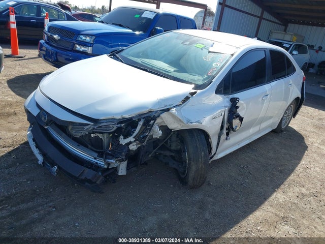 Toyota Corolla Hybrid Le 2022 JTDEAMDE8N3000687 Image 2