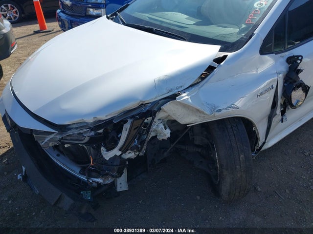 Toyota Corolla Hybrid Le 2022 JTDEAMDE8N3000687 Image 6