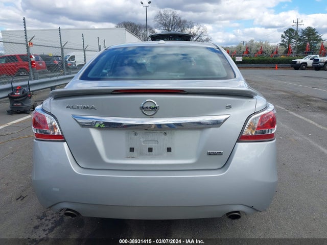 Nissan Altima 2.5 S 2015 1N4AL3AP7FC594169 Image 16
