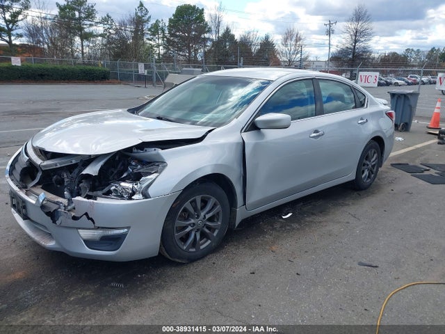 Nissan Altima 2.5 S 2015 1N4AL3AP7FC594169 Image 2