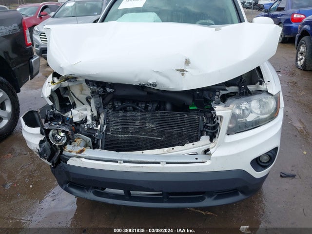 Jeep Compass Latitude 2014 1C4NJDEB3ED646184 Image 6