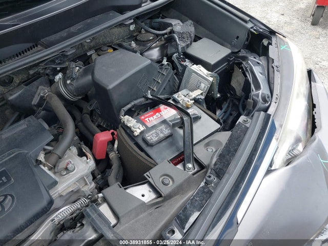 Toyota RAV4 LE 2017 JTMZFREV2HJ707444 Image 17