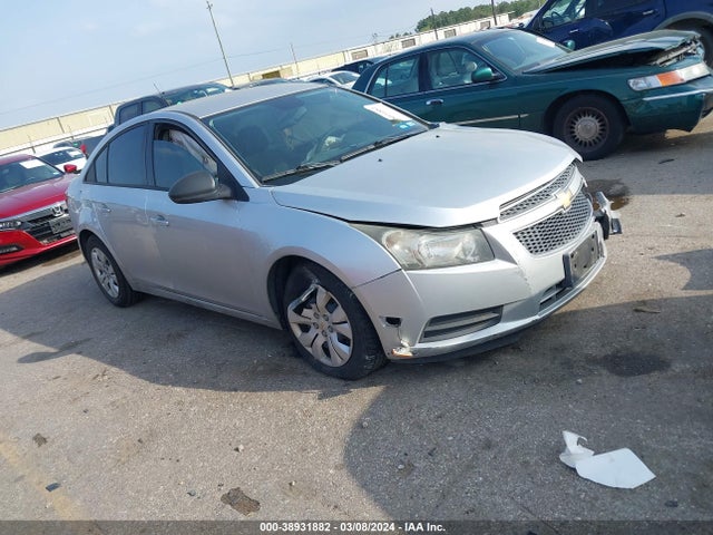 2014 1G1PA5SHXE7181904 main image