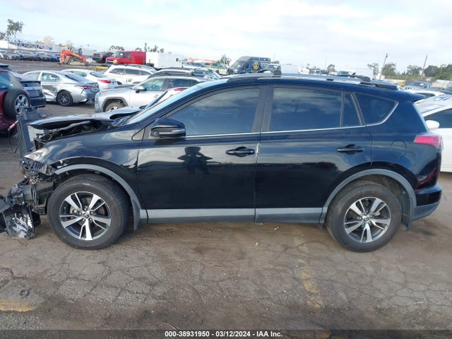 Toyota Rav4 Xle 2018 2T3WFREV9JW515318 Image 13