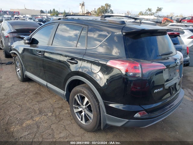 Toyota Rav4 Xle 2018 2T3WFREV9JW515318 Image 3