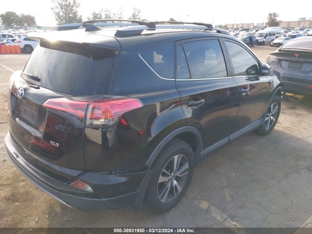 Toyota Rav4 Xle 2018 2T3WFREV9JW515318 Image 4