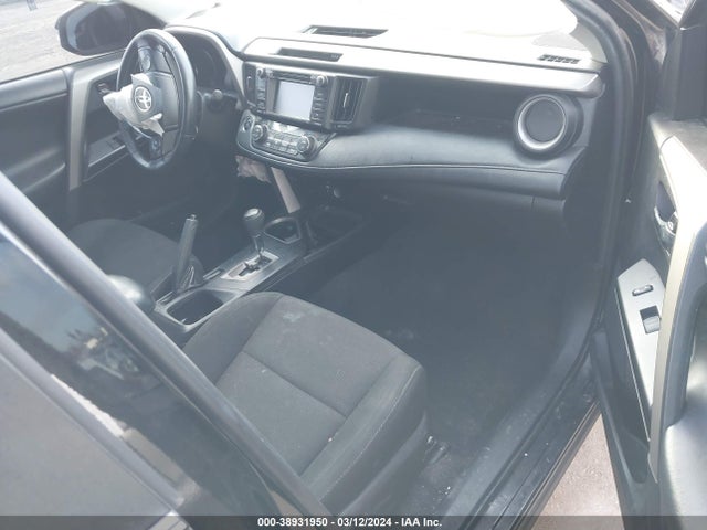 Toyota Rav4 Xle 2018 2T3WFREV9JW515318 Image 5