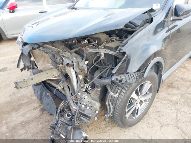 Toyota Rav4 Xle 2018 2T3WFREV9JW515318 Image 6