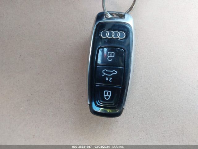 WA1AAAGE7MB001031 Audi E-tron Premium Quattro