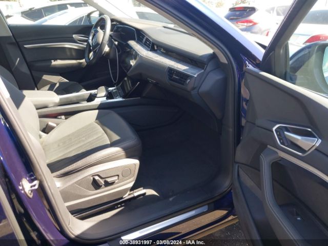 WA1AAAGE7MB001031 Audi E-tron Premium Quattro