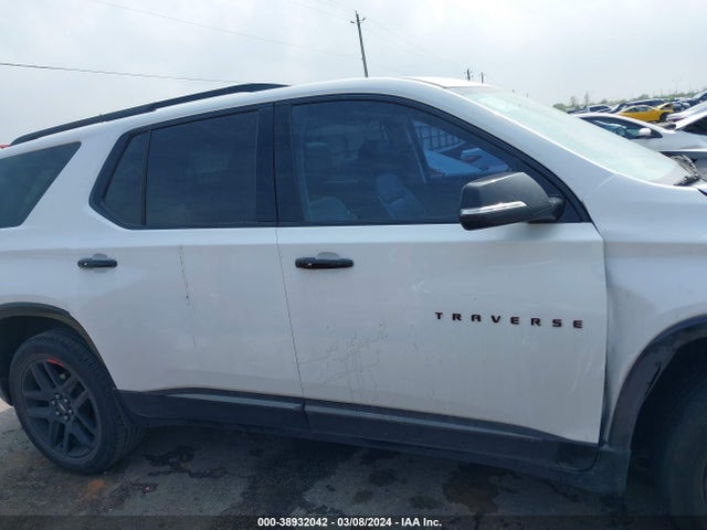 Chevrolet Traverse Premier 2018 1GNERKKW2JJ137811 Image 12
