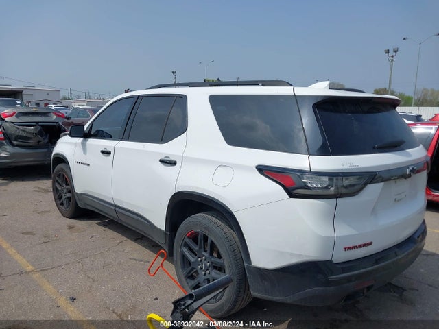 Chevrolet Traverse Premier 2018 1GNERKKW2JJ137811 Image 3