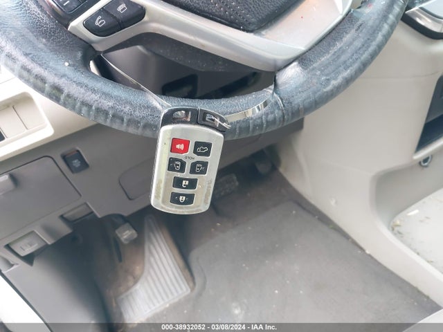 Toyota Sienna Xle 8 Passenger 2015 5TDYK3DC8FS571809 Image 11