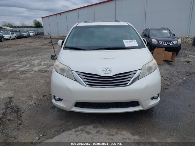 Toyota Sienna Xle 8 Passenger 2015 5TDYK3DC8FS571809 Image 12