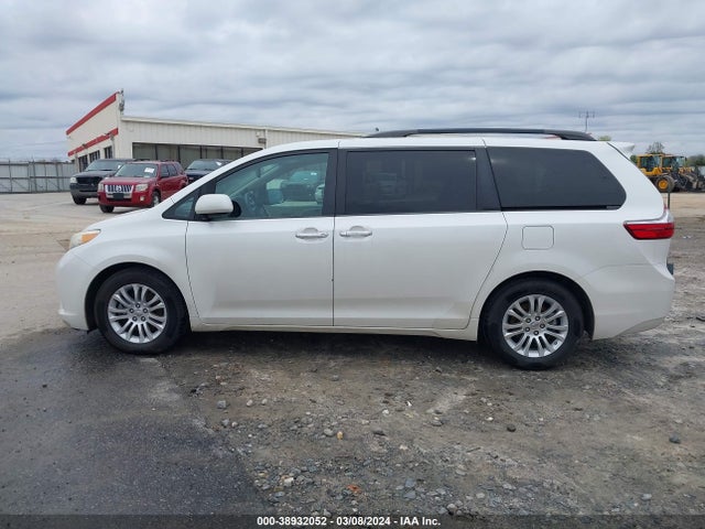 Toyota Sienna Xle 8 Passenger 2015 5TDYK3DC8FS571809 Image 14