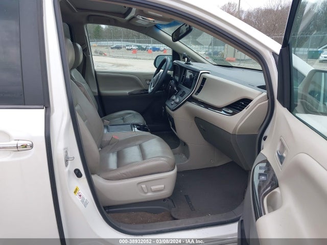 Toyota Sienna Xle 8 Passenger 2015 5TDYK3DC8FS571809 Image 5