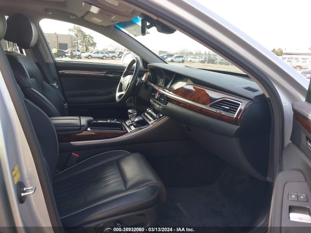 Genesis G90 3.3t Premium 2017 KMHG34JA2HU026717 Image 5