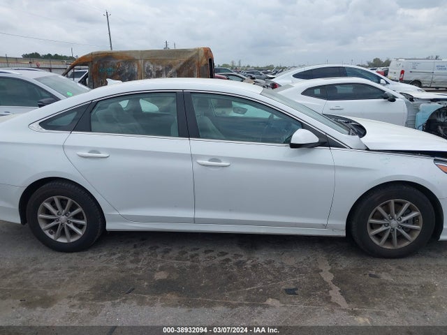 Hyundai SONATA SE 2019 5NPE24AF5KH818968 Image 13