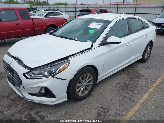 Hyundai SONATA SE 2019 5NPE24AF5KH818968 Image 2