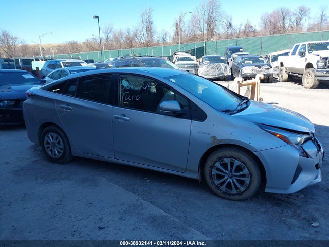 Toyota Prius Two 2016 JTDKBRFU8G3520778 Image 13
