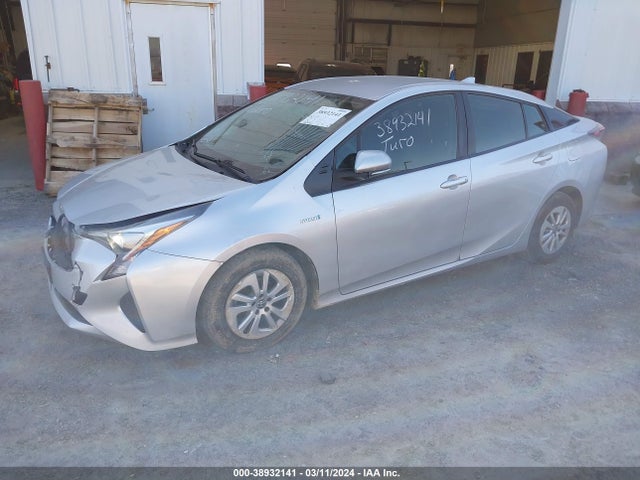 Toyota Prius Two 2016 JTDKBRFU8G3520778 Image 2