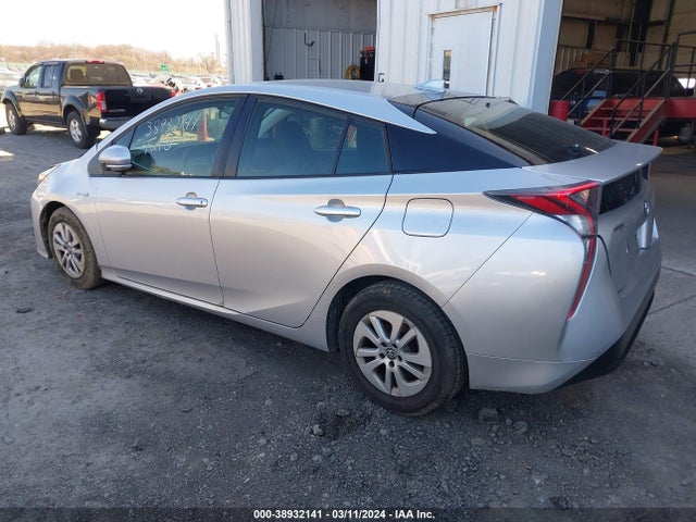 Toyota Prius Two 2016 JTDKBRFU8G3520778 Image 3