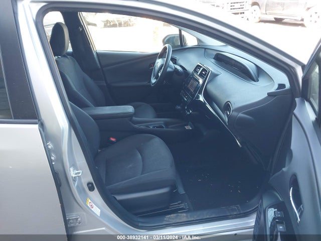Toyota Prius Two 2016 JTDKBRFU8G3520778 Image 5