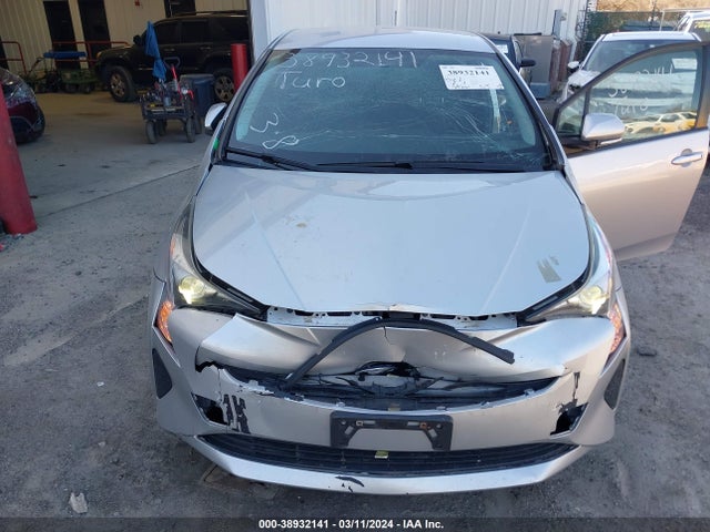 Toyota Prius Two 2016 JTDKBRFU8G3520778 Image 6
