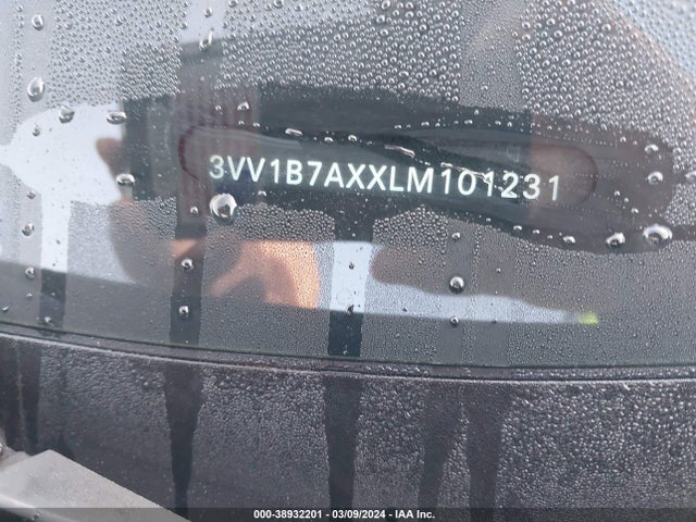 3VV1B7AXXLM101231 Volkswagen Tiguan 2.0t S