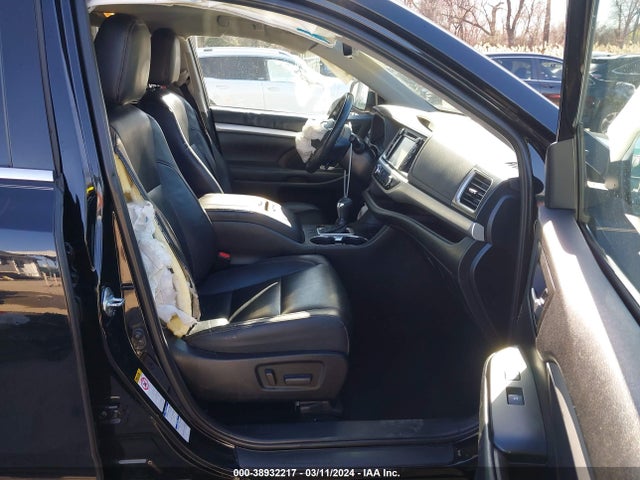 Toyota Highlander Xle 2019 5TDJZRFH0KS582788 Image 5