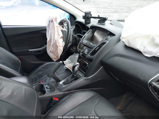 Ford Focus Titanium 2014 1FADP3N23EL354339 Image 5