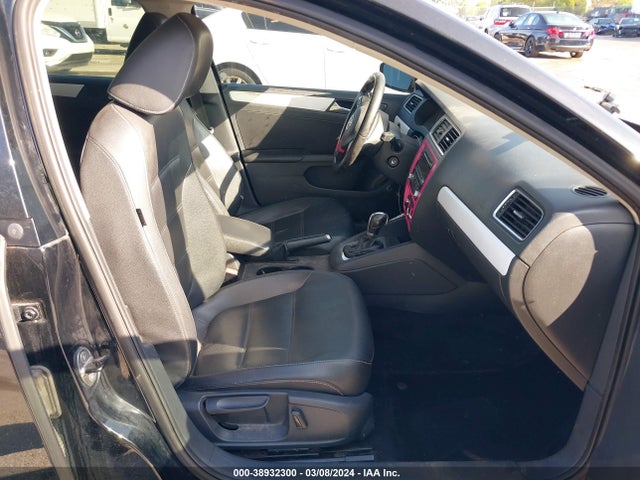 3VWD07AJ4EM202262 Volkswagen Jetta 1.8t Se