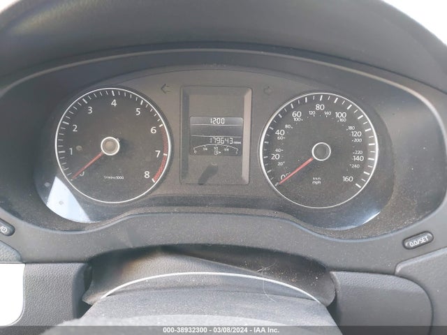 3VWD07AJ4EM202262 Volkswagen Jetta 1.8t Se