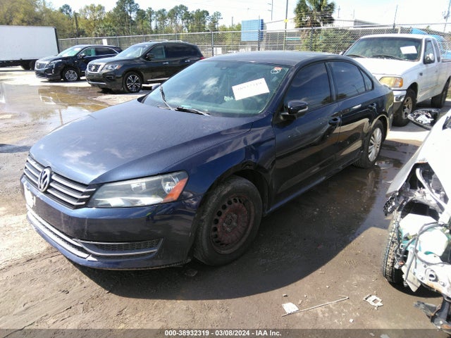 Volkswagen Passat 1.8t S 2014 1VWAS7A34EC027768 Image 2