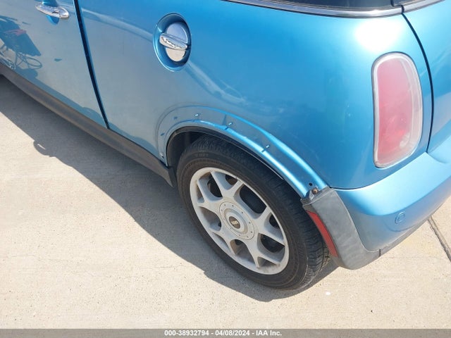 2005 MINI COOPER S WMWRE33575TG95830 Photo 5