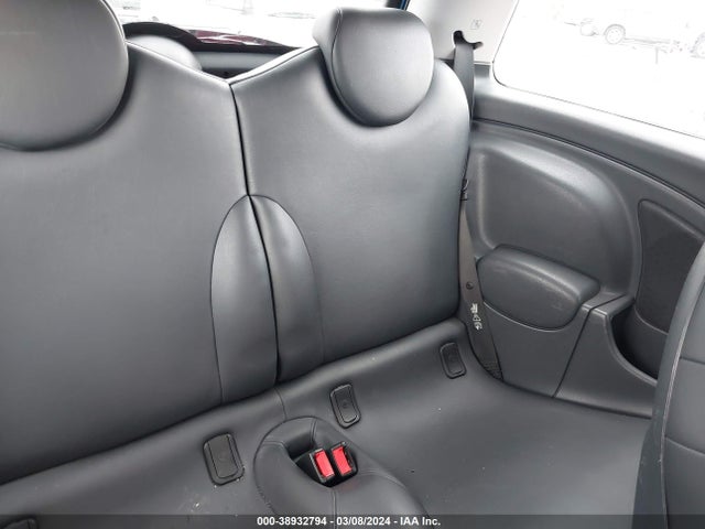2005 MINI COOPER S WMWRE33575TG95830 Photo 7