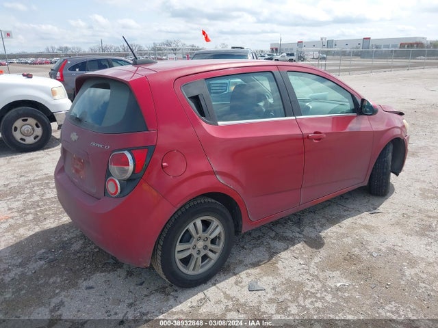 Chevrolet Sonic Lt Auto 2015 1G1JC6SH1F4156365 Image 4