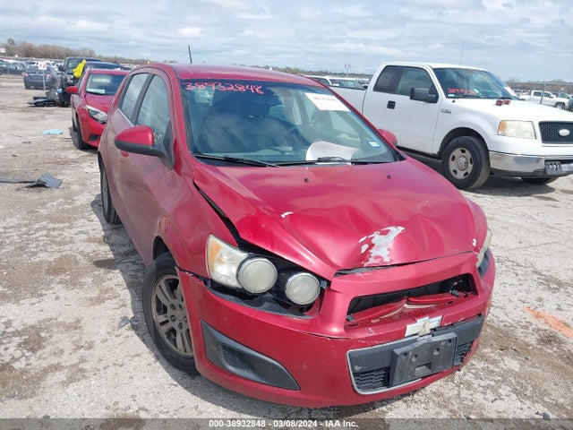 Chevrolet Sonic Lt Auto 2015 1G1JC6SH1F4156365 Image 6