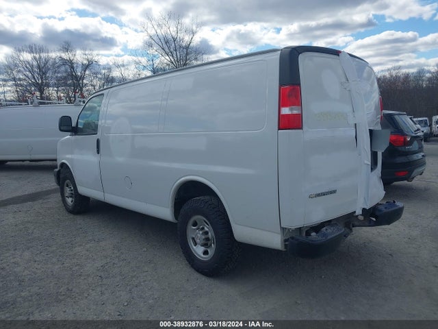 Chevrolet Express 2500 Work Van 2018 1GCWGAFG3J1236217 Image 3