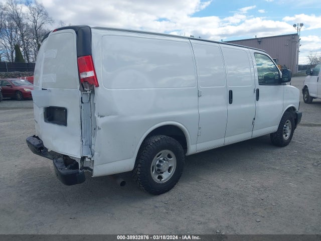 Chevrolet Express 2500 Work Van 2018 1GCWGAFG3J1236217 Image 4