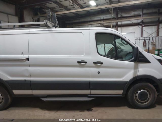 1FTYR2YM5JKB09927 Ford Transit-250