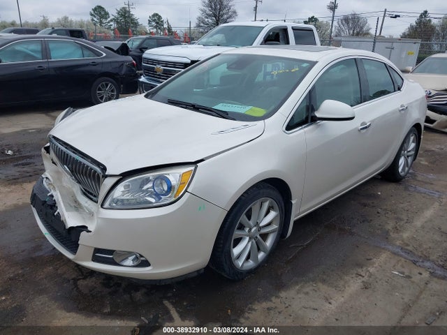 Buick Verano Premium Group 2014 1G4PT5SV1E4130280 Image 2