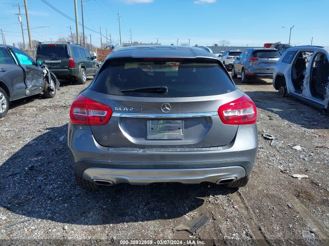 Mercedes-Benz GLA 250 2017 WDCTG4EB3HJ281916 Image 16