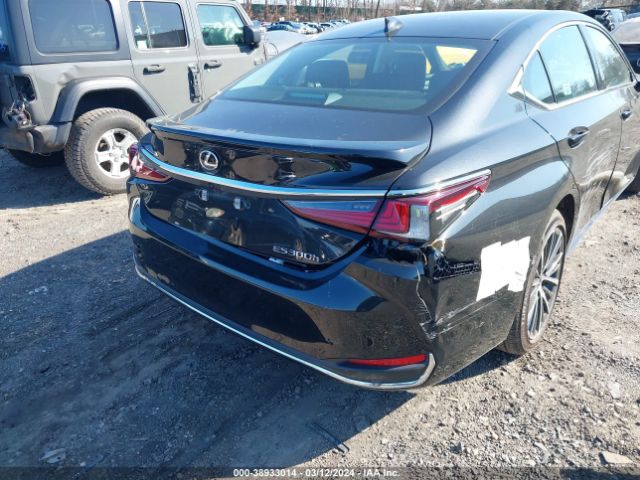58ADA1C11RU044740 Lexus ES 300H