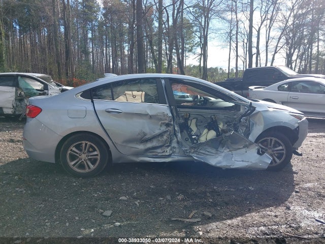 Chevrolet Cruze Lt Auto 2018 1G1BE5SM7J7109032 Image 13